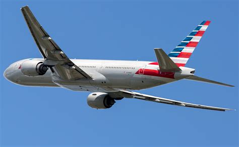 American Airlines Boeing 777-200 at London Heathrow - Aircraft News ...