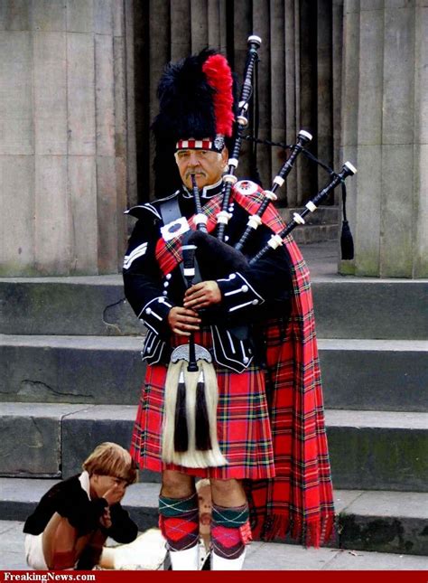 Sean Connery Playing the Bagpipes | Bagpipes, Scottish bagpipes, Kilt