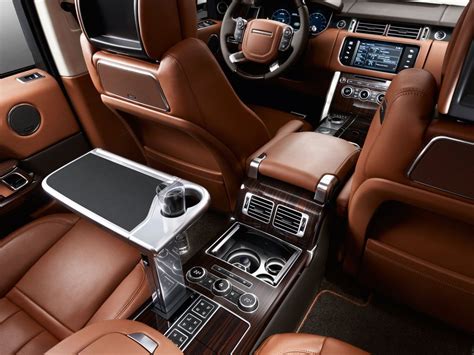 Experience Luxury with the New Range Rover Autobiography