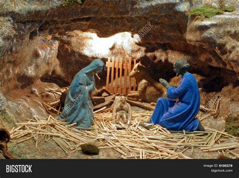 Nativity Scene Image & Photo (Free Trial) | Bigstock