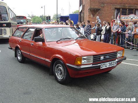 Brown Ford Cortina Mk5 Estate - Car Image 21 of 135 in this set