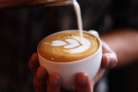 Latte Art Class – The Barista's Coffee School