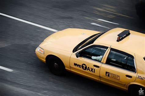 Cab medallion owners sue NYC, blame Uber for ruining business | Ars ...