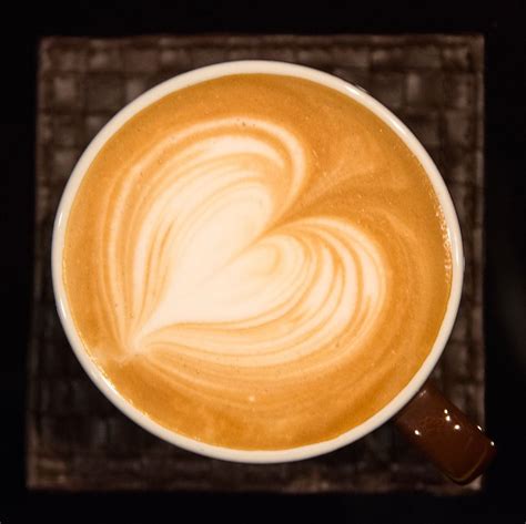 Latte Art Practice: Heart | Latte, Latte art, Art practice