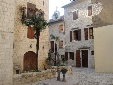 Old Town Kotor, Excursion to old town protected by city walls