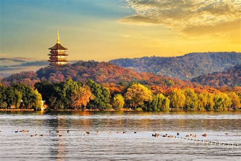 Hangzhou West Lake | Ultimate Guide to Visit Xi Hu (China)