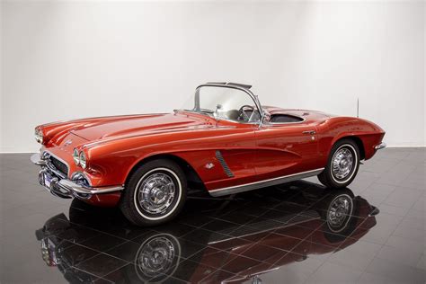 1962 Chevrolet Corvette | Overview, Specs, Performance, OEM Data