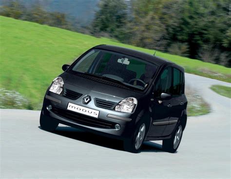 Renault Modus Photos and Specs. Photo: Renault Modus model and 22 ...