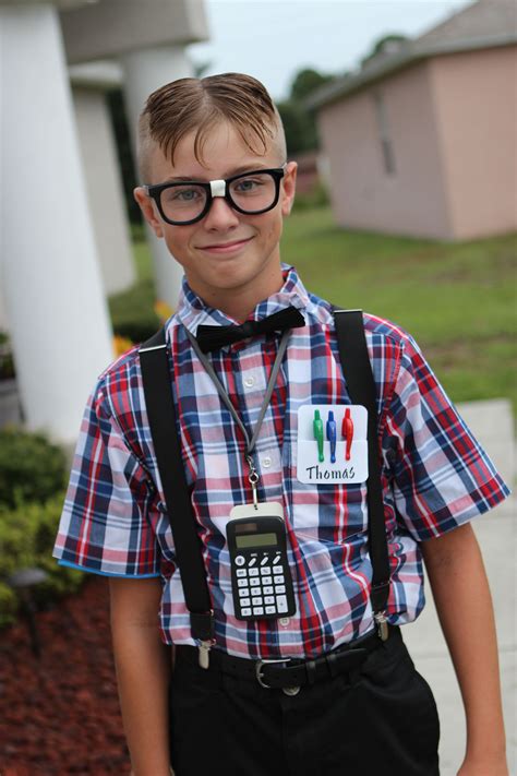 DIY nerd costume … | Nerd halloween costumes, Nerd outfits, Nerd ...