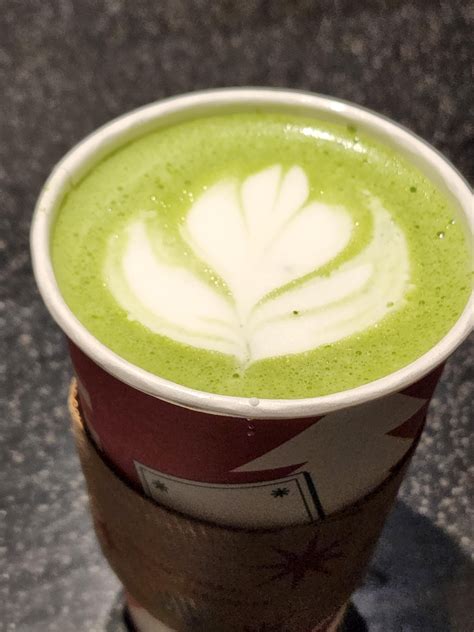 Practicing my matcha latte art : r/starbucks