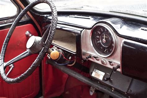 1967 Morris Minor Interior (9) | Barn Finds