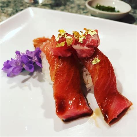 Toro (Tuna Belly) : sushi