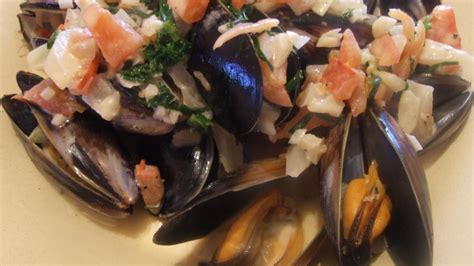 Mussels in Herbed Cream Sauce Recipe - Food.com