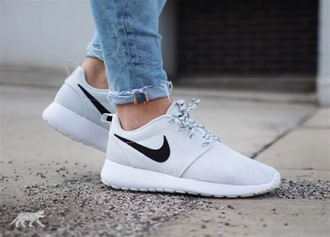 Ton Pendel Wortlaut sneakers nike roshe run w grau Beringstraße Steak Salz