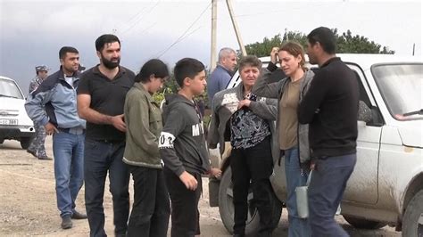 Thousands of refugees from Nagorno-Karabakh arrive in Armenia after ...