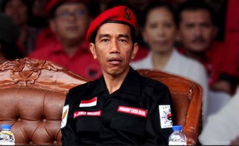 Kemampuan dan Gaya Ngeles Jokowi Sekelas Mukidi - Suara Nasional