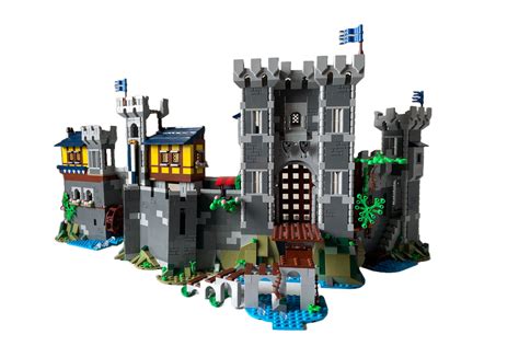 Recreate LEGO Lion Knights’ Castle with Medieval Castle