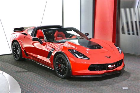 Red C7 Chevrolet Corvette Z06 Arrives in Dubai! - GTspirit