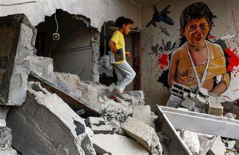 Gaza graffiti artists bedeck houses destroyed by Israel in war