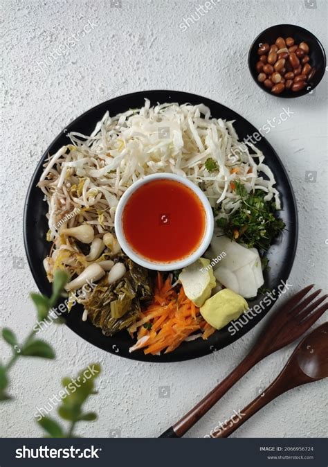 Asinan Sayur Vegetable Salad Pickled Vegetables Stock Photo 2066956724 ...