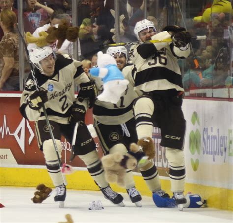 Hershey Bears Fans Toss Record 20,662 Stuffed Animals During 2016 Teddy ...