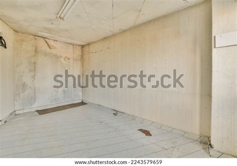 Empty Room White Paint On Walls Stock Photo 2243579659 | Shutterstock