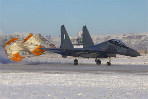 Algerian Air Force SU-30 landing in Irkutsk,Russia [1200x800] : r ...