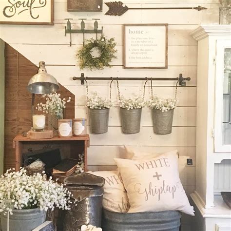 45+ Best Farmhouse Wall Decor Ideas and Designs for 2020