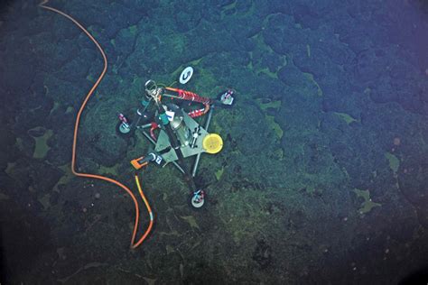 Gallery of Erupting Underwater Seamount | Live Science