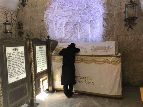 King David's Tomb (Mount Zion in Jerusalem) - Nomadic Niko