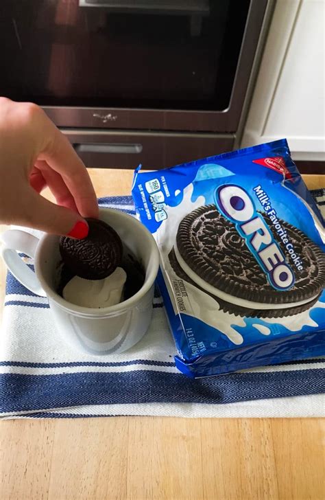 This Viral Oreo Mug Cake Recipe From TikTok is THE BOMB & You Only Need ...