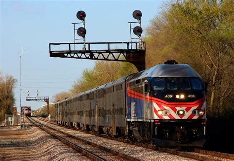 Coming And Going | Metra MP36PH-3C #406 leads an outbound in… | Flickr