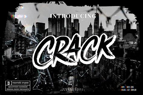 Crack font