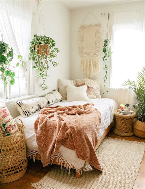 Our Favorite Boho Bedrooms (and How to Achieve the Look) - Green ...