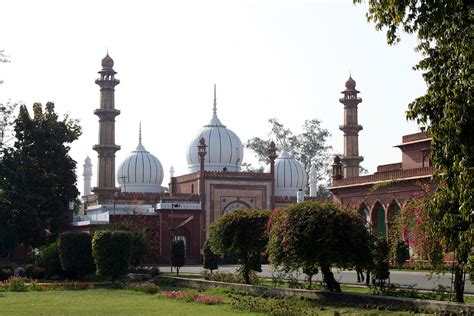 How Aligarh Muslim University has become a laboratory for religious ...