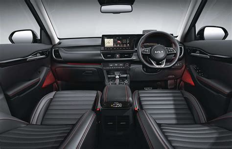 KIA Seltos Interior Images | 360° View | Experience In VR