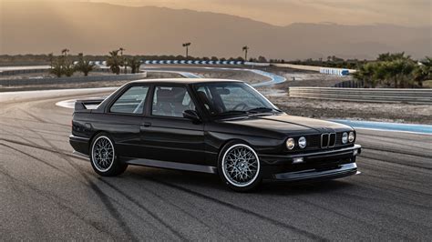 Ultimate evolution: restored BMW E30 M3 aims to reach perfection ...