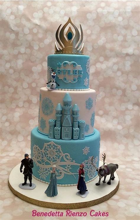 Elsa's Crown Frozen Cake - Decorated Cake by Benni Rienzo - CakesDecor