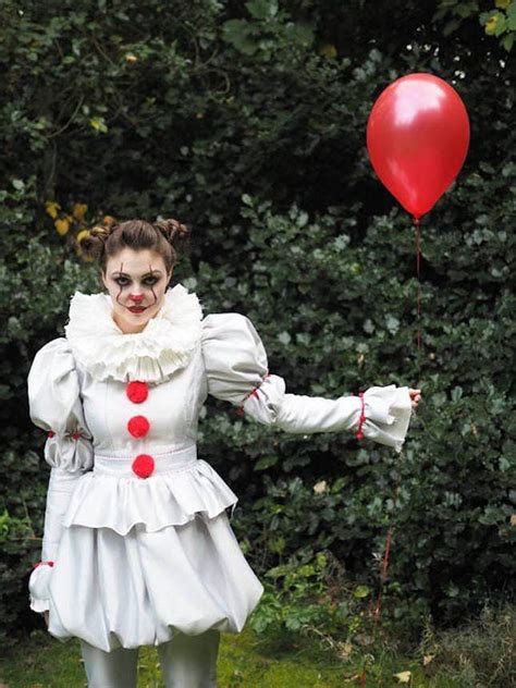 These Pennywise Costumes Are Scary AF and We Can’t Even | Pennywise ...