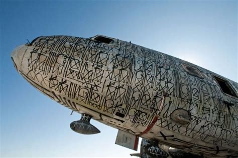 Old Plane Graffiti | Airplane paintings, Retna, The art of flight