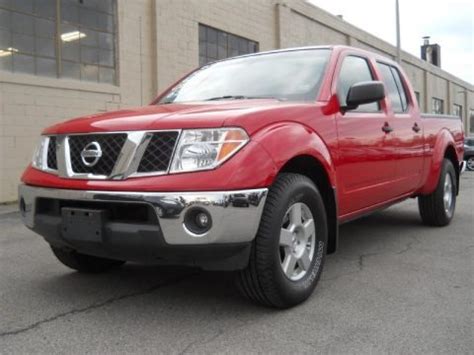 2007 Nissan Frontier SE Crew Cab 4x4 Data, Info and Specs | GTCarLot.com