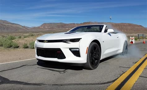 Spend a day in the desert with a droptop Camaro - VetteTV