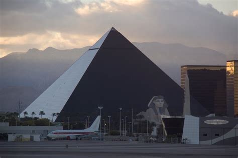 MAPfrappe: The Pyramids vs The Luxor Hotel Las Vegas