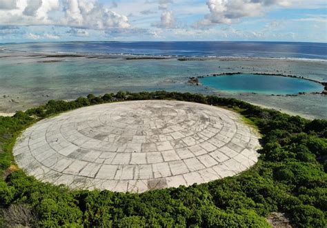 Radiation levels 6,000 times higher in giant clams than in open ocean ...