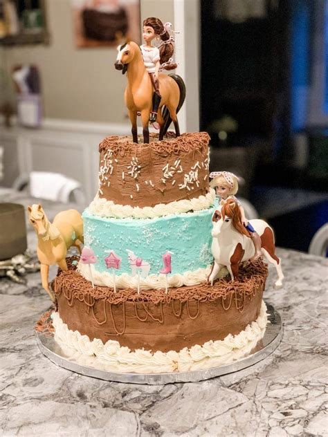 Pin by Jessi Carter on Awesome Cake Ideas in 2021 | Horse birthday cake ...