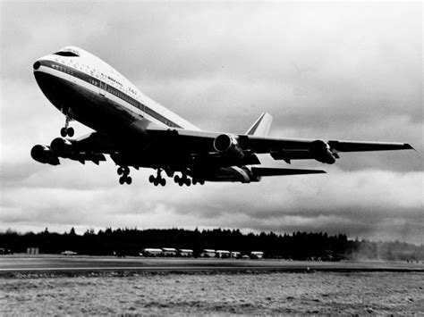 Boeing ending production of the 747 means cargo carriers will lose a ...