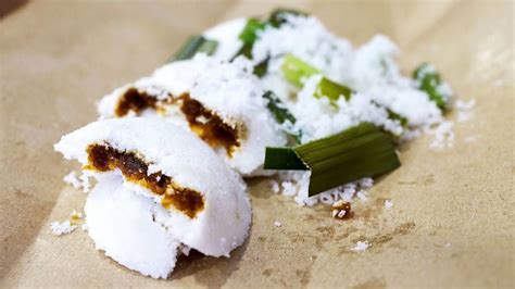 Recipe: Putu piring | food | foodpanda Magazine MY