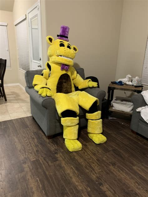 After 2 months my Fredbear costume arrived. : r/fivenightsatfreddys