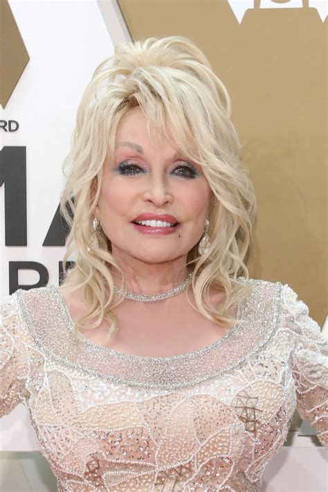 Dolly Parton Reveals What Her Real Hair Looks Like Without a Wig