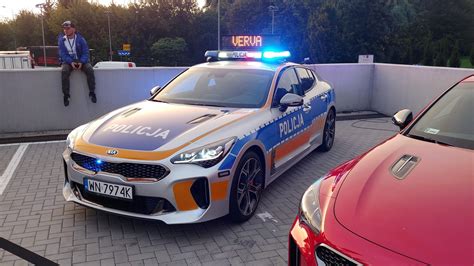 Polish Police gets new cars - 366HP Kia Stingers : r/PoliceCars